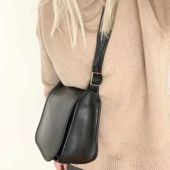 SOLD! Rare Vintage Coach Saddle Crossbody Bag - Picture 12 of 15